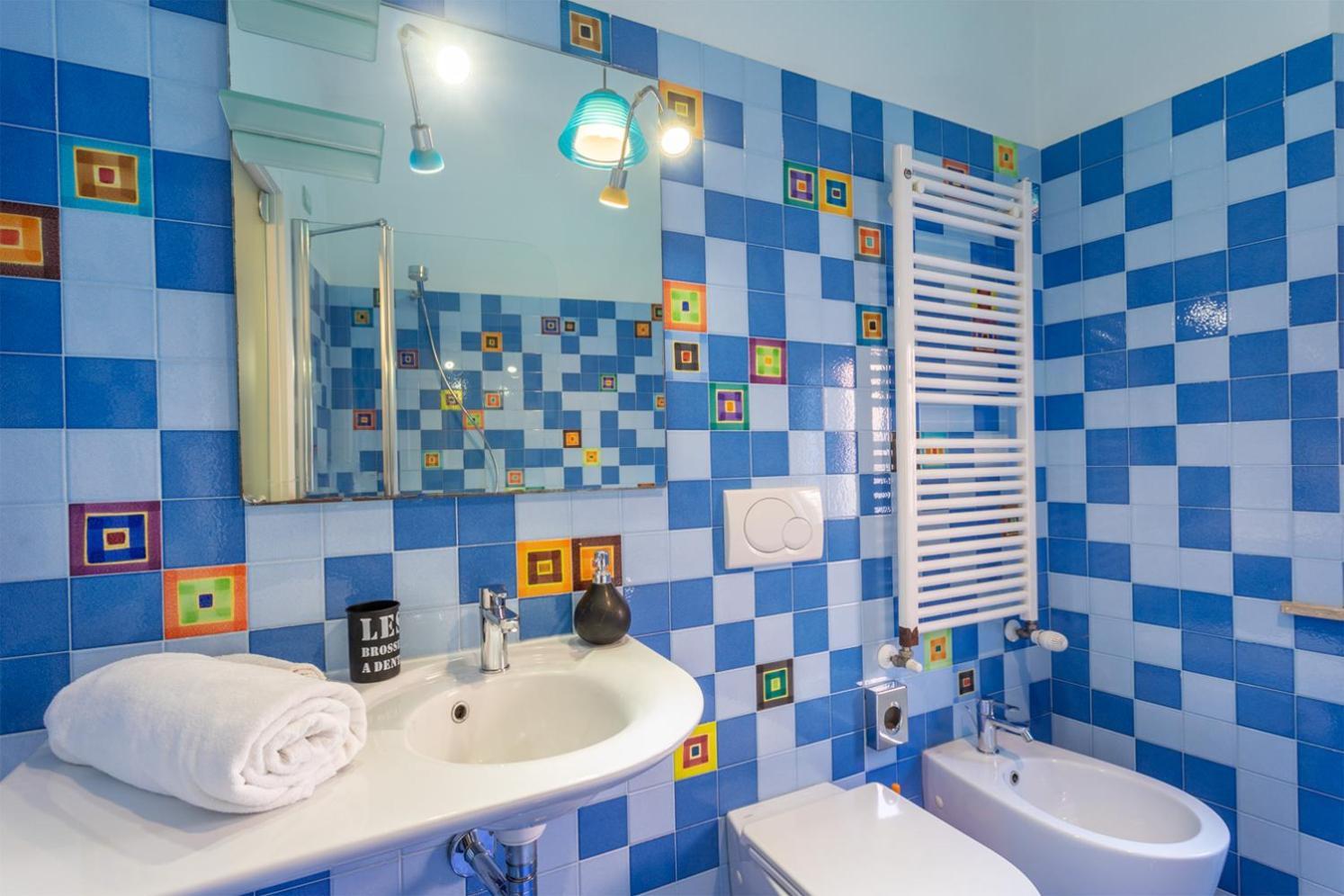 Maxi Paradiso - Guest House A Due Passi Dal Lago Trasimeno Torricella  外观 照片
