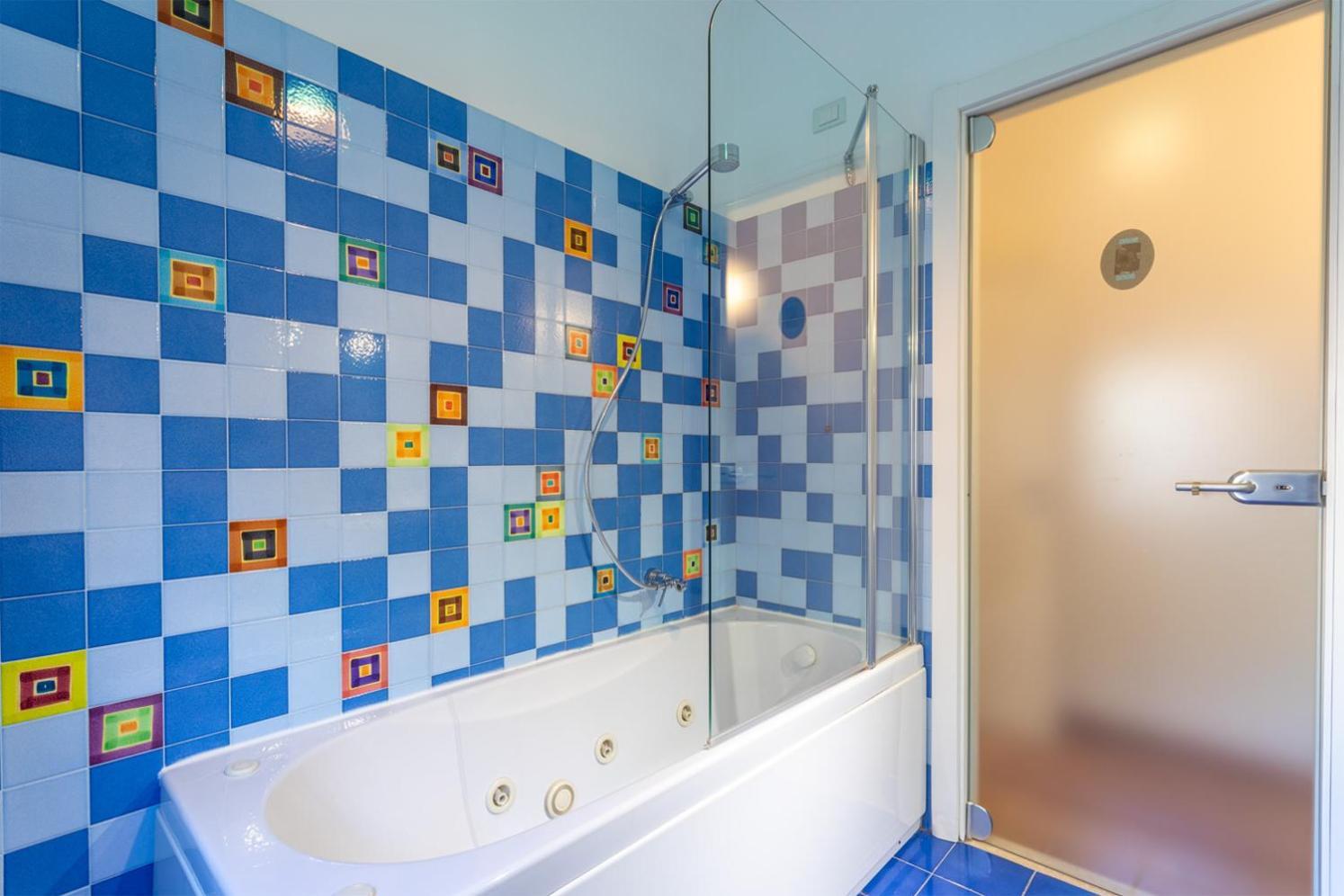 Maxi Paradiso - Guest House A Due Passi Dal Lago Trasimeno Torricella  外观 照片