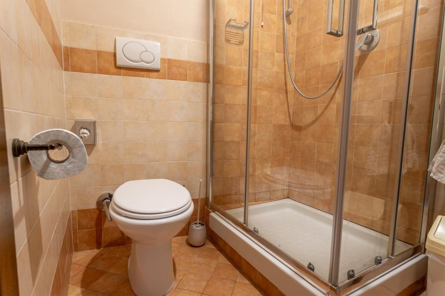 Maxi Paradiso - Guest House A Due Passi Dal Lago Trasimeno Torricella  外观 照片