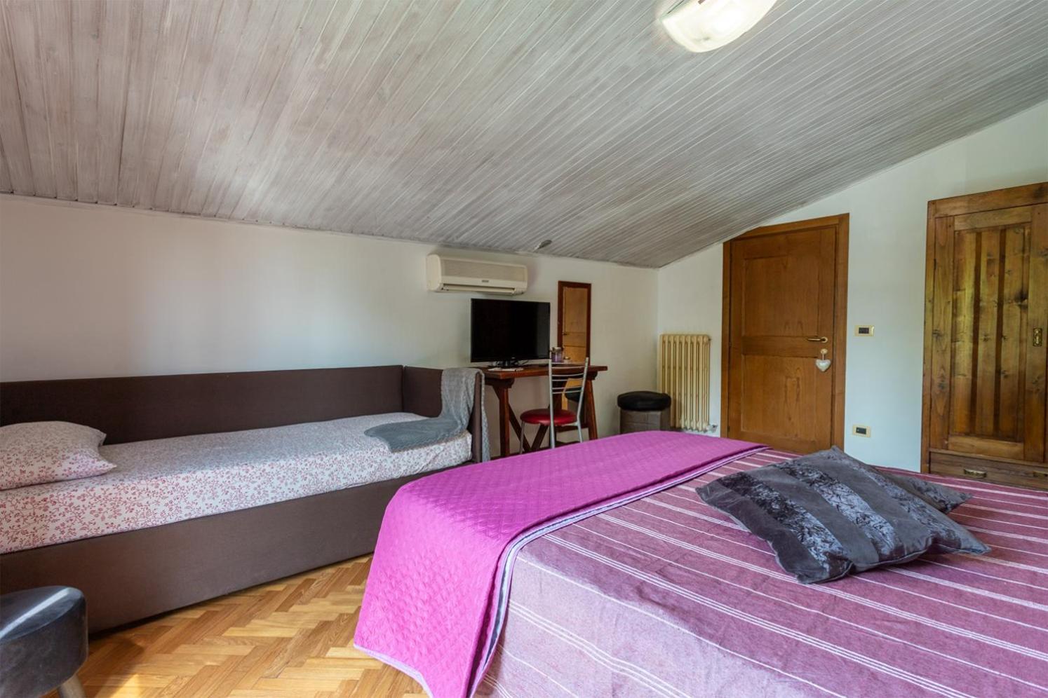 Maxi Paradiso - Guest House A Due Passi Dal Lago Trasimeno Torricella  外观 照片